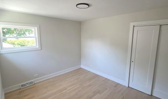 316 N Reuter Dr, Arlington Heights, IL 60005