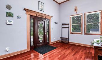 4406 ROUNDHILL Rd, Alexandria, VA 22310