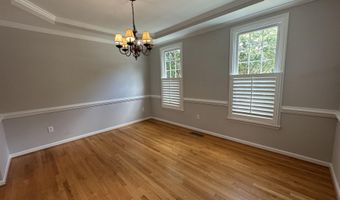 1748 Town Home Dr, Apex, NC 27502