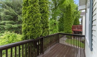 56 Pembroke Rd APT 11, Danbury, CT 06811