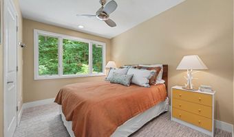 419 E Lake Front Dr, Beverly Shores, IN 46301