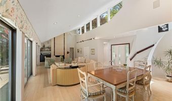 125 Woodruff Ave, Narragansett, RI 02882
