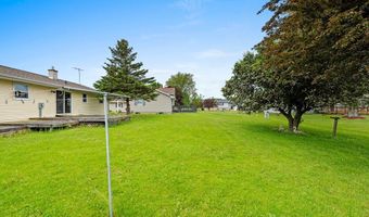 1517 Navarino St, Algoma, WI 54201