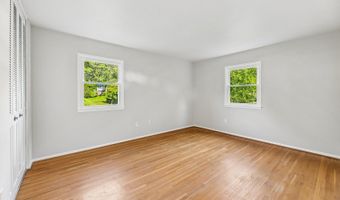 4712 SPRINGBROOK Dr, Annandale, VA 22003