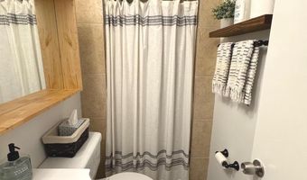 2120 S LOWELL St, Arlington, VA 22204