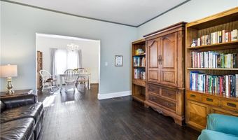 26 Oakland Ave, Cranston, RI 02910