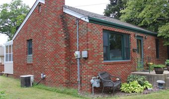 3 E Elm St, Alton, IL 62002