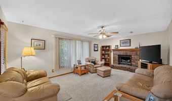 1299 Bentwood Ct, Altoona, IA 50009