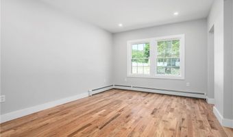 1008 Toll Gate Rd, Warwick, RI 02886