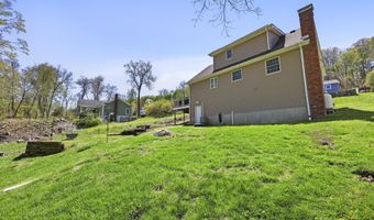 31 Hillandale Rd, Danbury, CT 06811