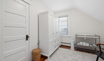 19 County St, Newport, RI 02840