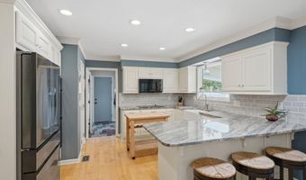 3401 Woodview Pl, Columbus, OH 43220
