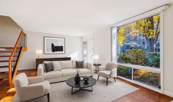 5005 BATTERY Ln #1, Bethesda, MD 20814