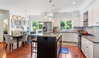 13 Taylor Cove Dr 13, Andover, MA 01810