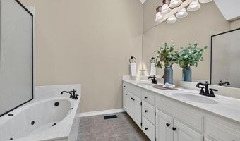 2508 Glynnwood Ln, Bartlesville, OK 74006