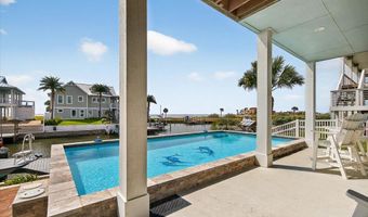 1013 St John Ct, Rockport, TX 78382