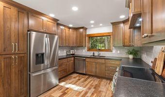 285 SPRUCE St, Alpine, WY 83128