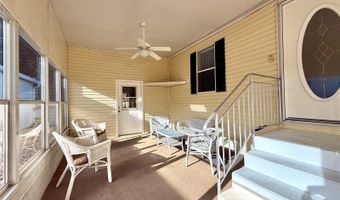 250 S PORT ROYAL Ln, Apollo Beach, FL 33572