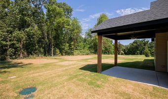 1 Nairn Ln, Bella Vista, AR 72715