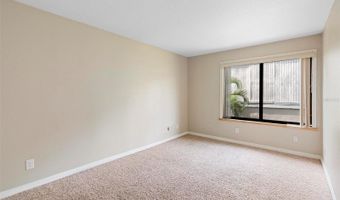 652 LAKE VILLAS Dr D, Altamonte Springs, FL 32701