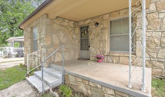 222 N 1st St, Arkansas City, KS 67005