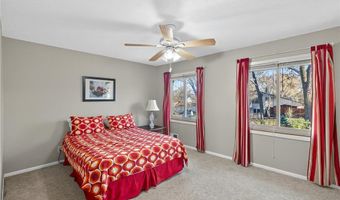 15716 Hayes Trl, Apple Valley, MN 55124