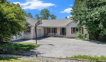 10159 E Rivershore Dr SE, Alto, MI 49302