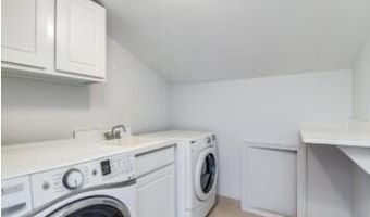 934 W Huron St, Ann Arbor, MI 48103