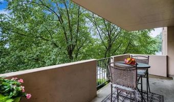 4141 N HENDERSON Rd 322, Arlington, VA 22203