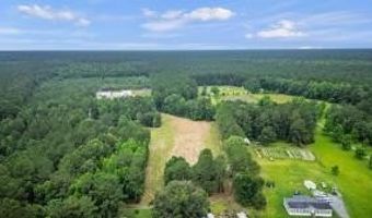 1 Marion Woods Trl, Bonneau, SC 29431
