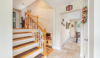 3 Travel Rd, Alloway, NJ 07461