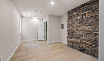76 Overton Dr, Bella Vista, AR 72714