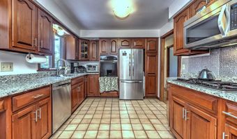 11 Ark Rd, Branford, CT 06405
