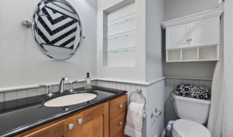 7322 Greentree Rd, Bethesda, MD 20817