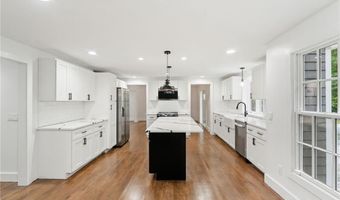 1575 MIDDLE Rd, East Greenwich, RI 02818