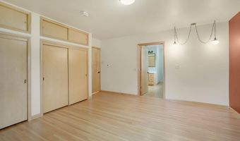 607 Parriott St, Aplington, IA 50604