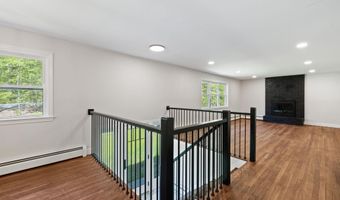 41 Elk Dr, Bedford, NH 03110