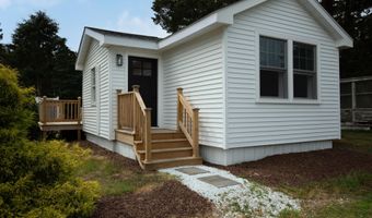 9 2nd St, Bourne, MA 02532