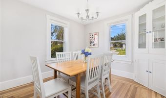 10 Eustis Ave, Newport, RI 02840
