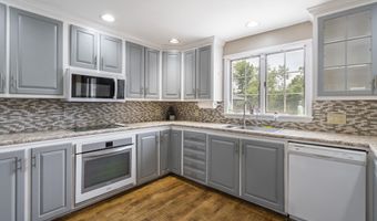 446 Eastern Ave, Augusta, ME 04330