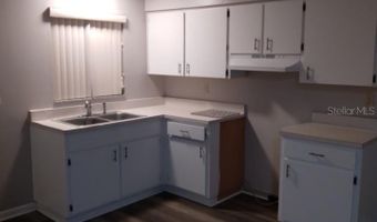 27 W RAYMOND St, Avon Park, FL 33825