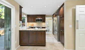 15025 NW Oak Hills Dr, Beaverton, OR 97006