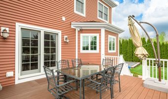 6 Congress Dr, Cromwell, CT 06416