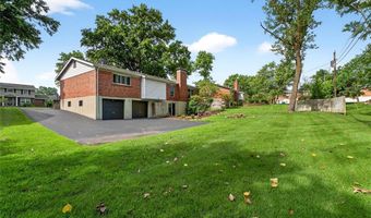 177 Wildwood Pkwy, Ballwin, MO 63011