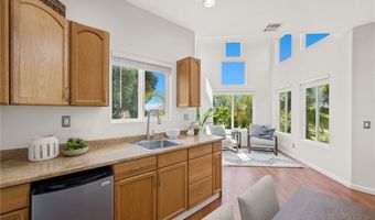 210 N Stage Coach Ln, Fallbrook, CA 92028