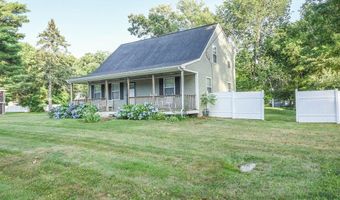 150 Hathaway Rd, Acushnet, MA 02743