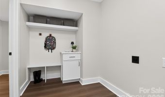 3617 Woodleaf Rd, Charlotte, NC 28205