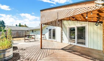 6781 F St, Springfield, OR 97478