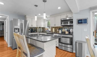 509 Buttonwoods Ave, Warwick, RI 02886
