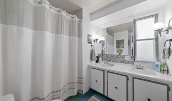 712 W COLLEGE Dr 3, Cheyenne, WY 82007